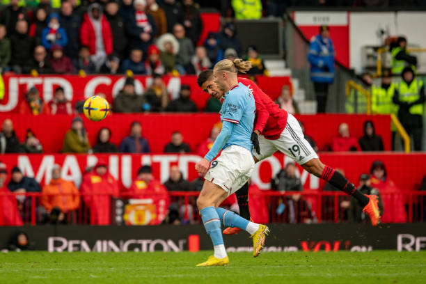 形成鲜明对 形成鲜明对