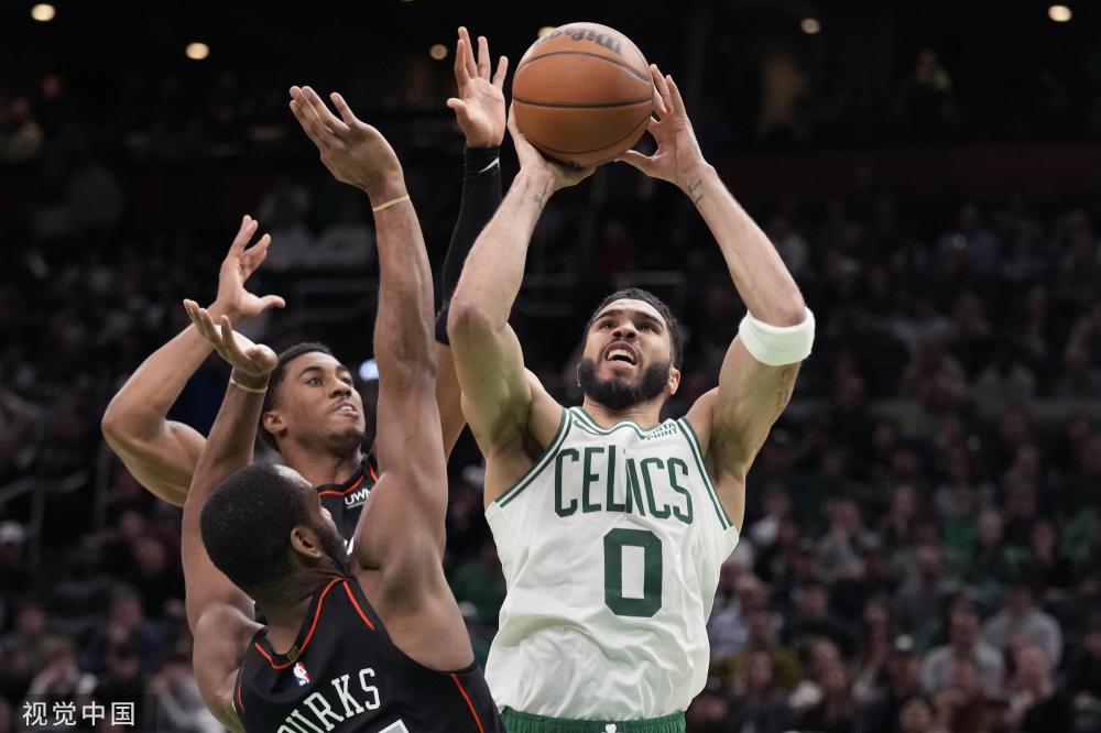 以其稳健的 以其稳健的