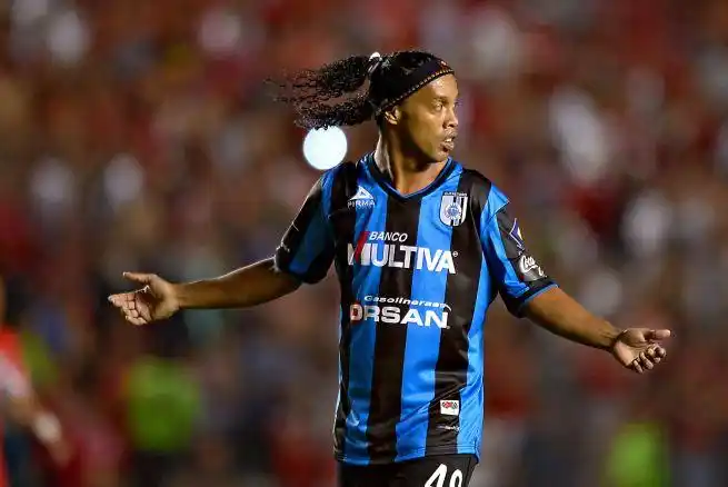 送奠定了坚 送奠定了坚